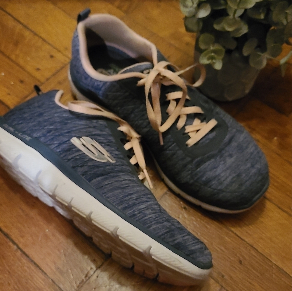 EUC SKECHERS 7.5 BLUE PINK Hp🔥🔥🔥 - Picture 4 of 7